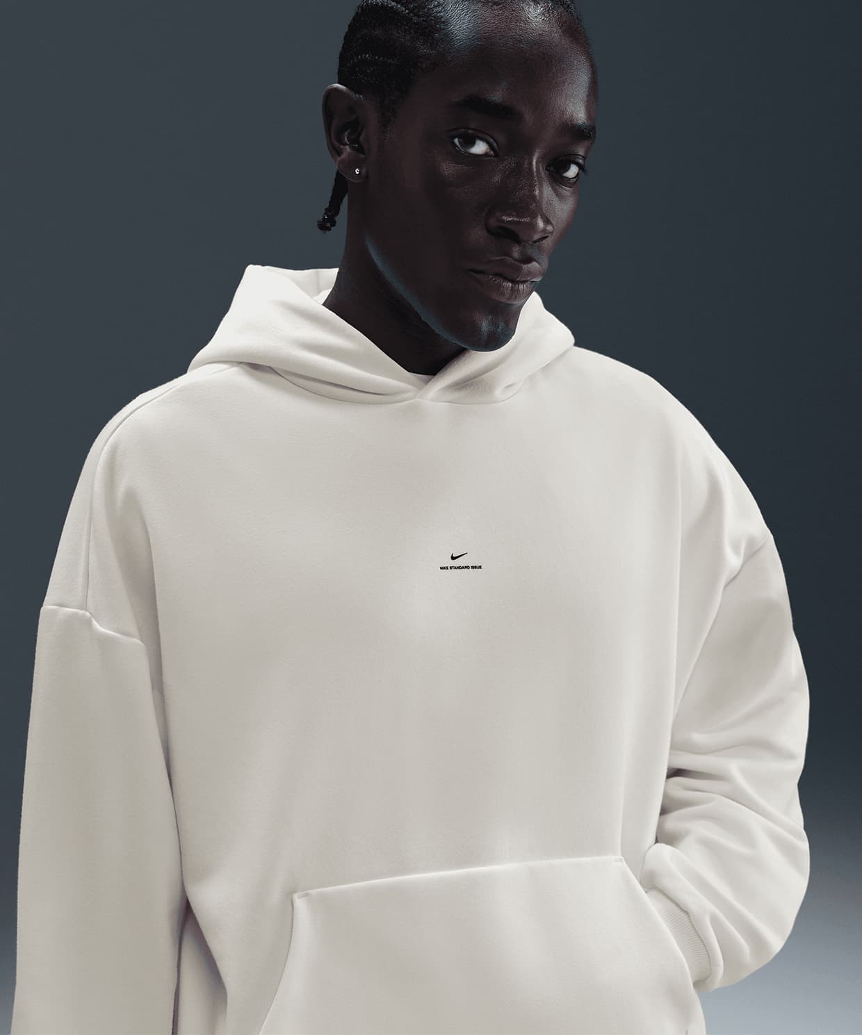 Nike Standard Issue Therma-FIT Brushed Basketball Pullover Hoodie