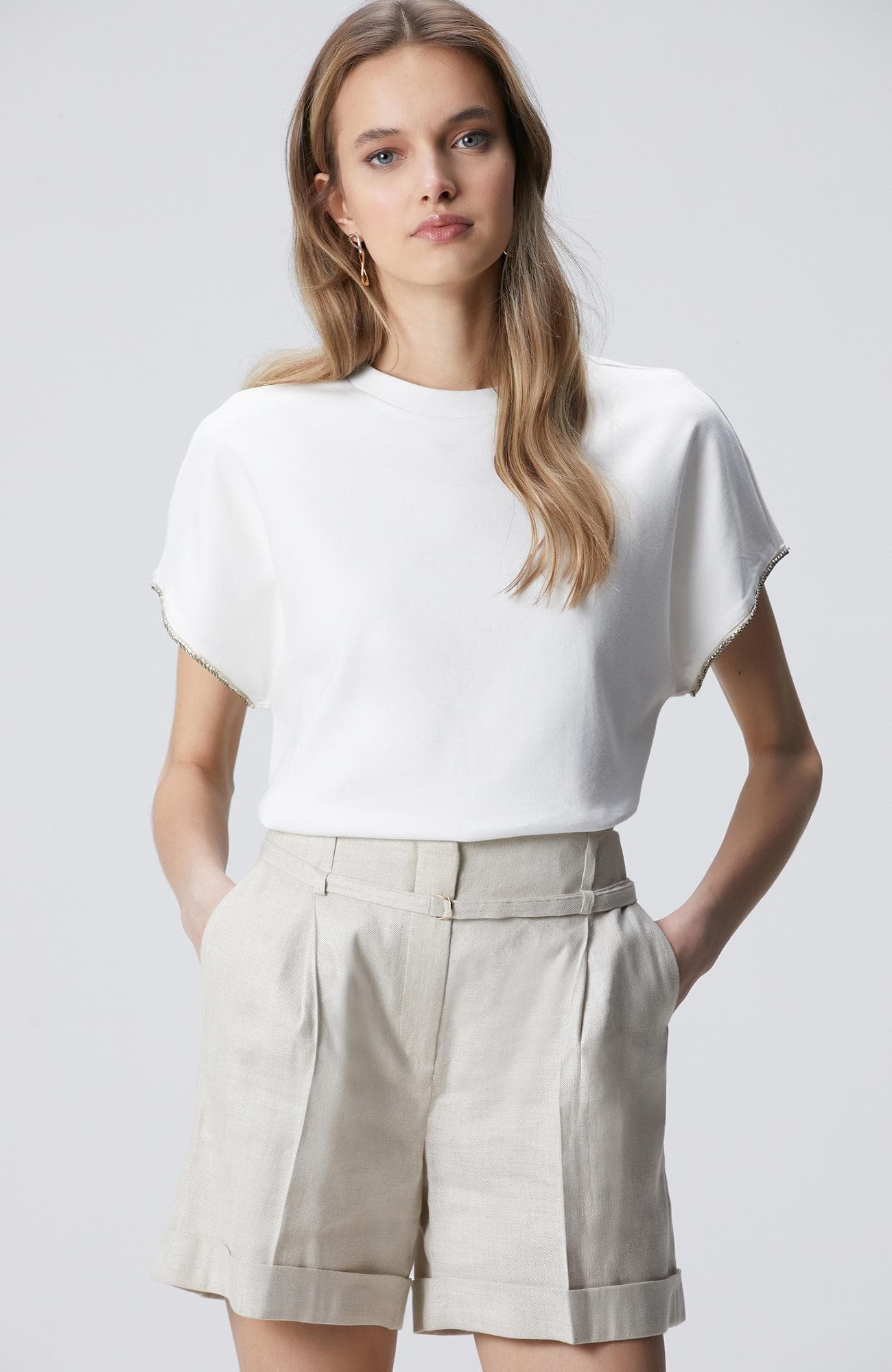 Network Kadın Kırık Beyaz Kol Ucu Taş Detaylı T-shirt