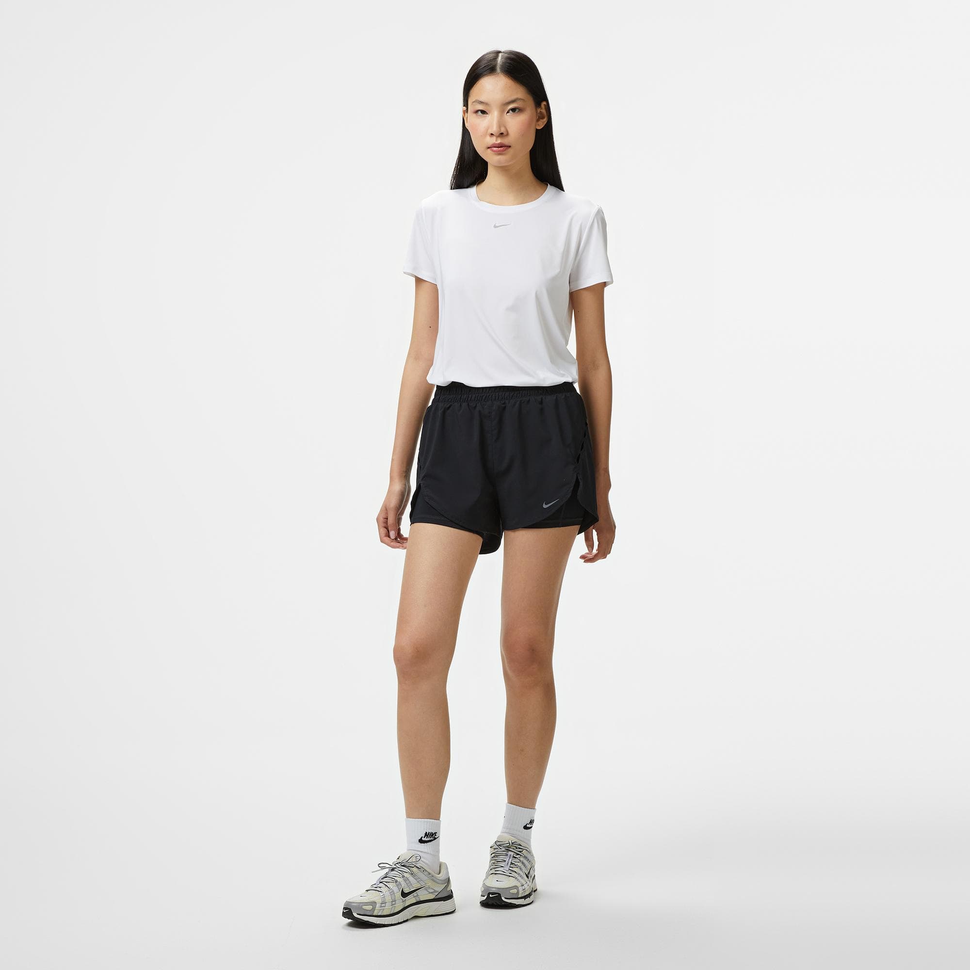 Nike One Dri-Fit 2 in 1 Kadın Siyah Şort