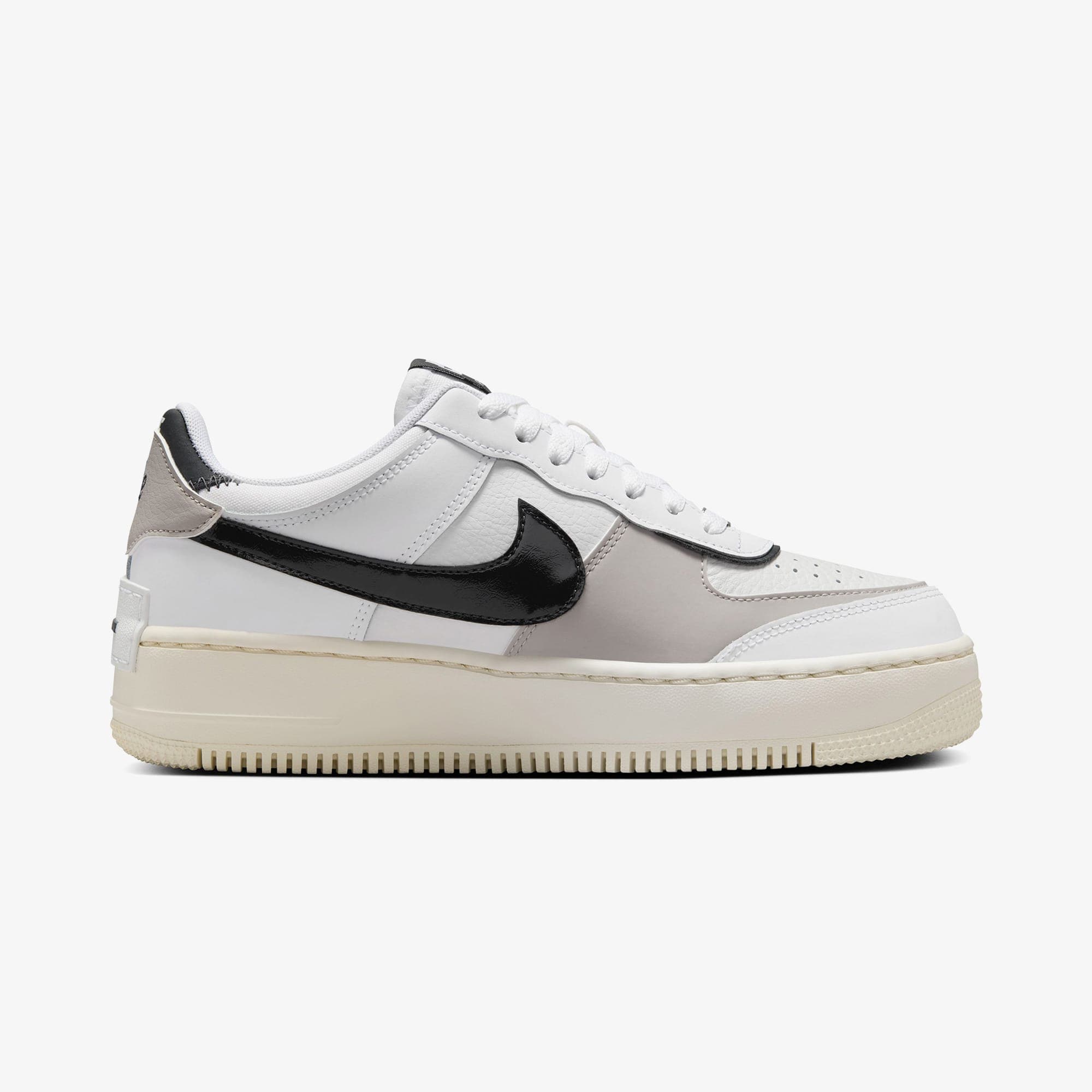 Nike Gamma Force Kadın Beyaz/Siyah Sneaker