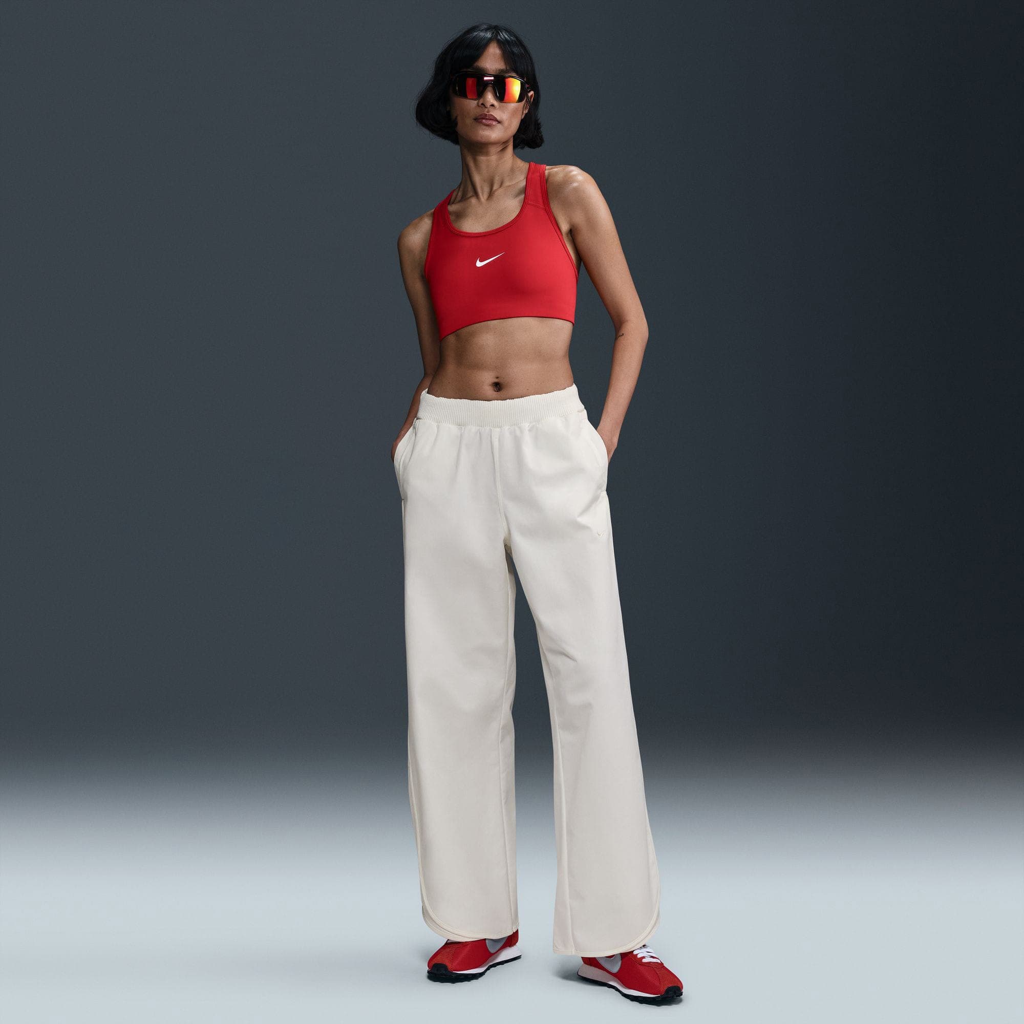 Nike Sportswear Collection Kadın Beyaz Pantolon