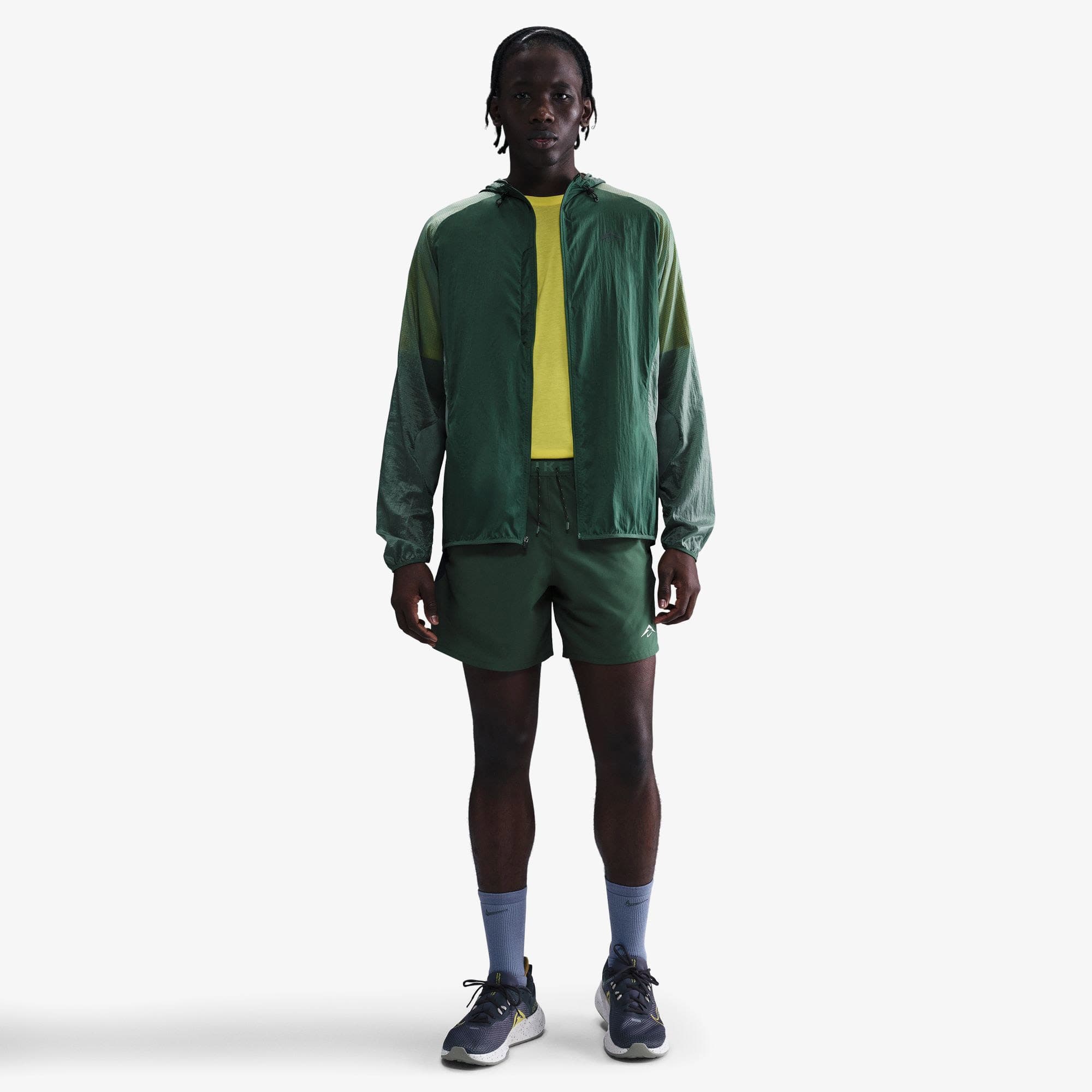 Nike Trail Aireez Erkek Yeşil Koşu Yağmurluğu