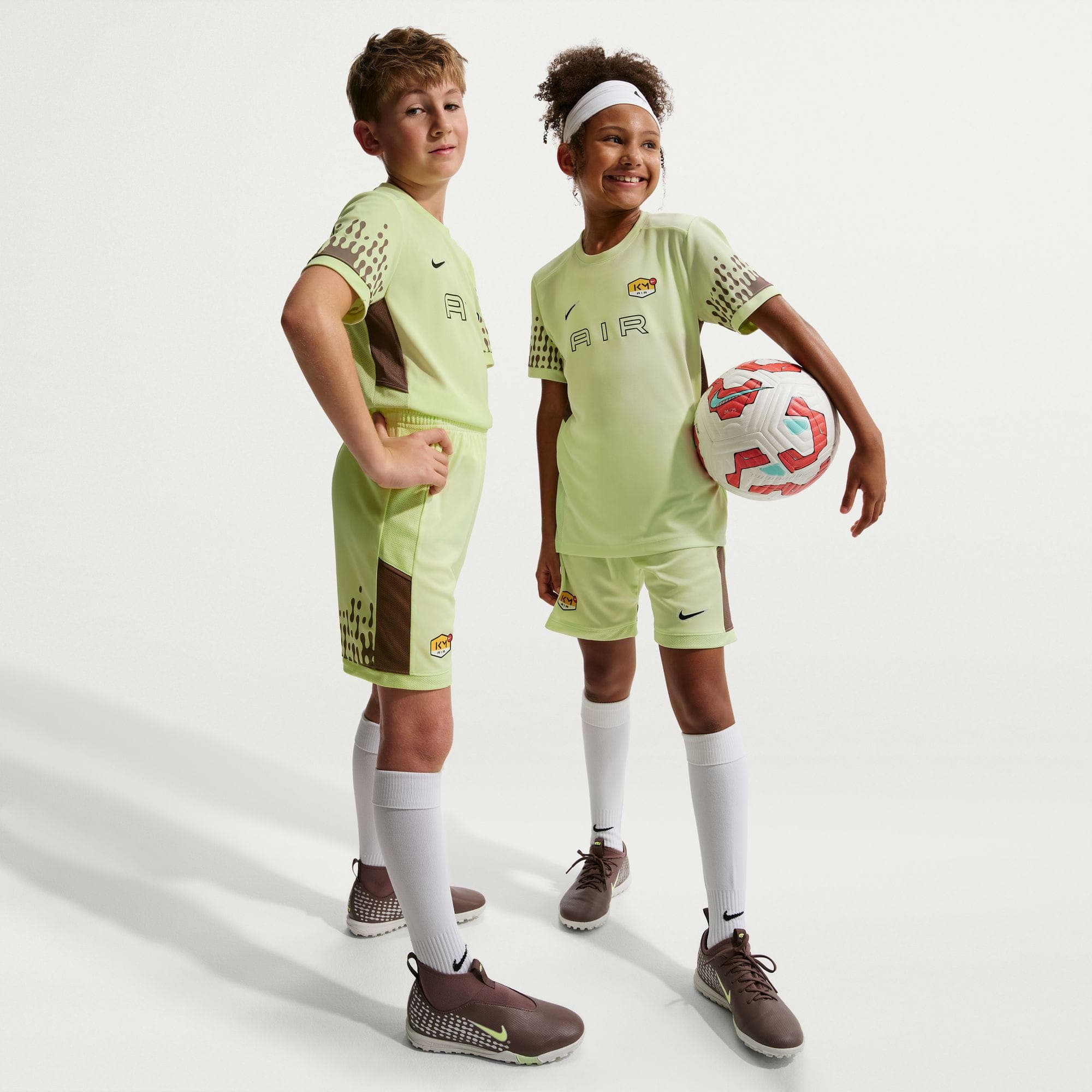 Nike Dri-Fit Academy 25 Çocuk Yeşil Şort