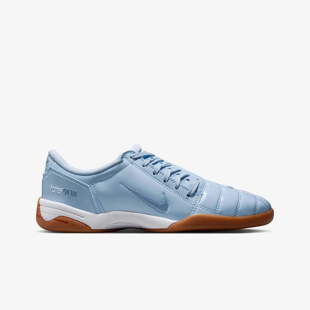 Total 90 III 'Celestine Blue Gum' (W)