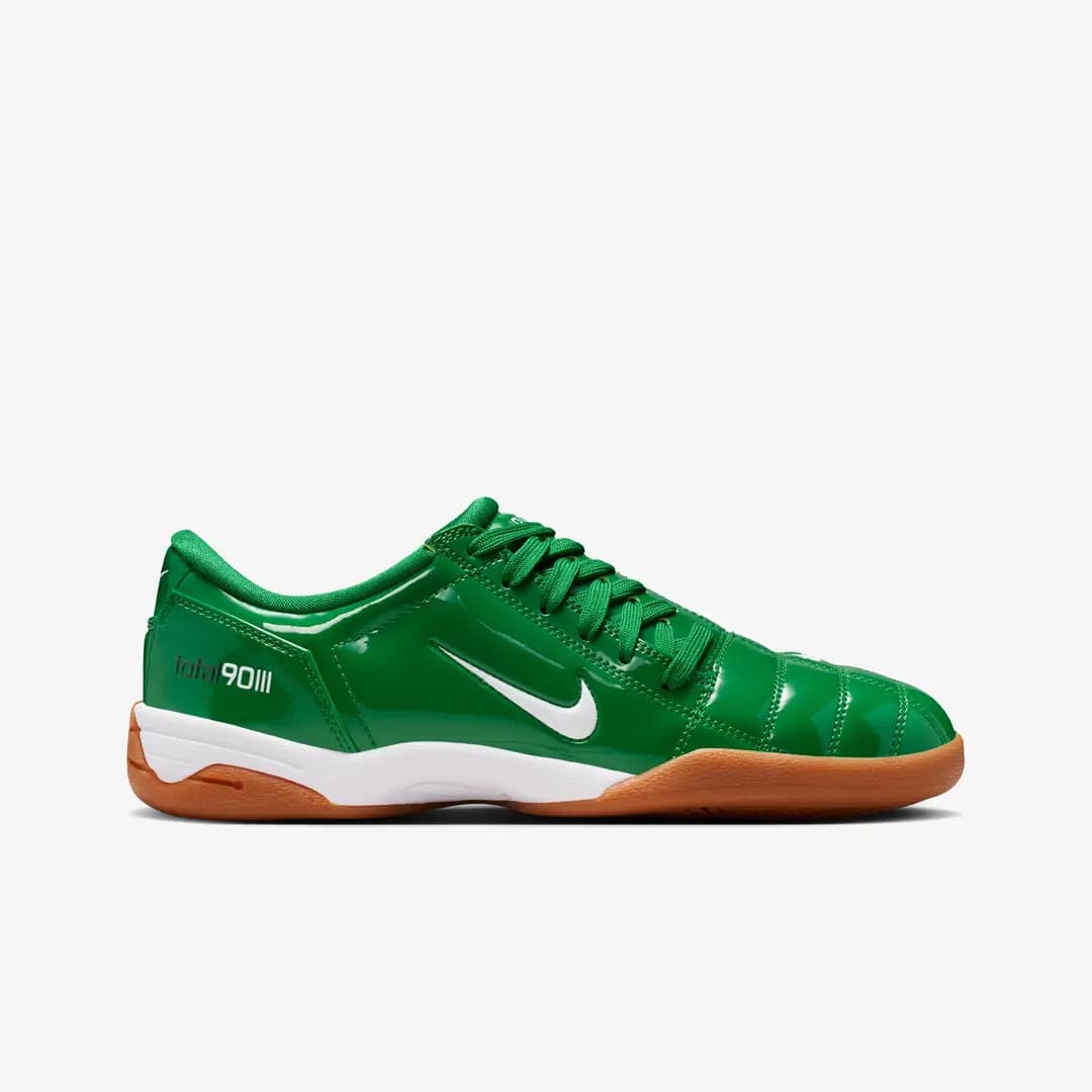 Total 90 'Pine Green' (W)