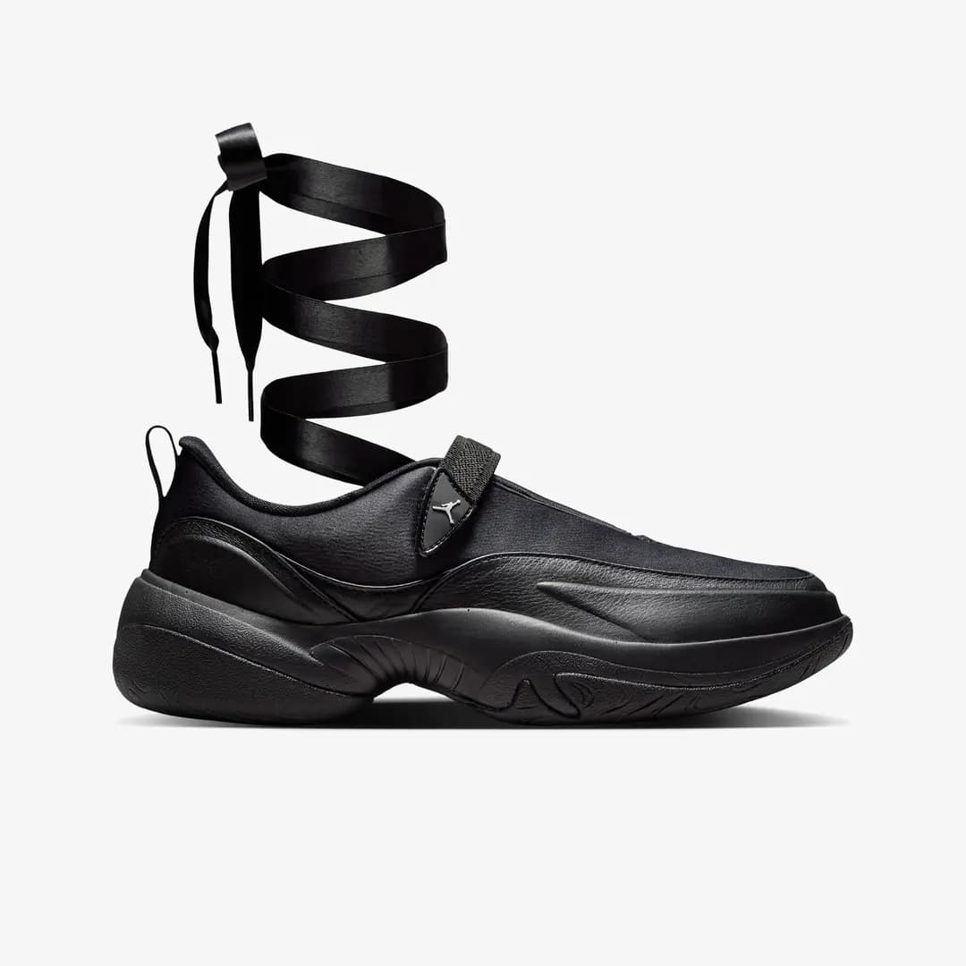 Pointe 'Black' (W)